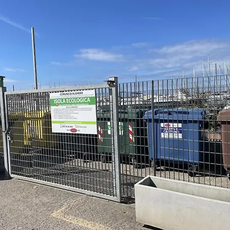 Vic And Sunny's Houseboat * Alghero
