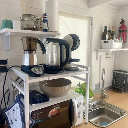 Vic And Sunny's Houseboat Botel Alghero